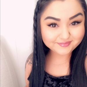 Meet your Posher, Haydee